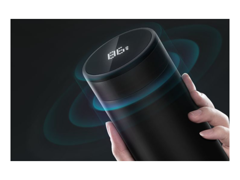 商务礼品：定制智能保温杯